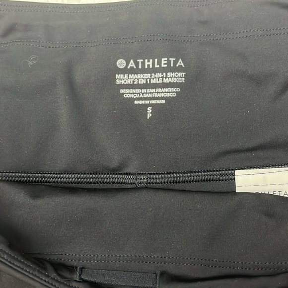 Athleta mile marker 2-in-1 short - Picture 4 of 7
